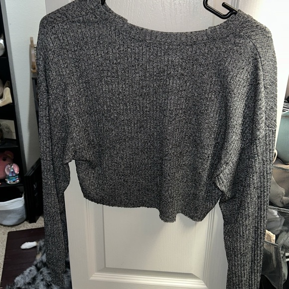 SHEIN cropped sweater - Picture 3 of 3